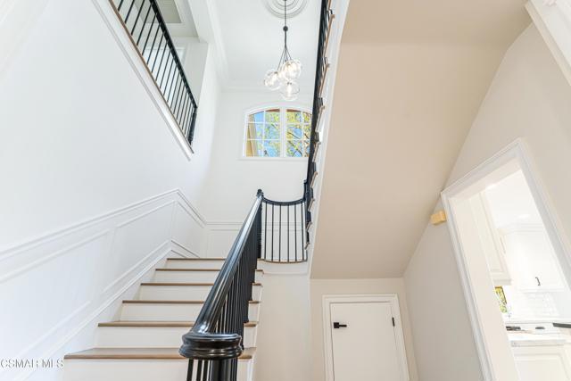 2306 Heatherbank Court, Thousand Oaks CA: https://media.crmls.org/mediaz/b9aedda0-2151-4aff-b58c-4aba44ef3f9b.jpg
