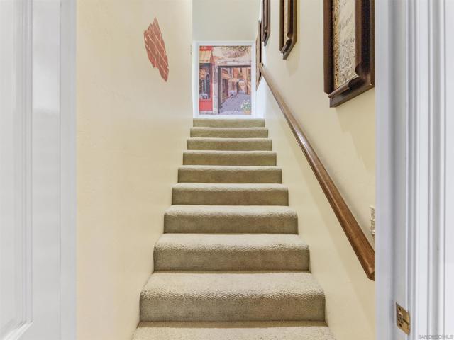 17502 Corte Lomas Verdes, Poway CA: https://media.crmls.org/mediaz/b9aeed18-a2e6-467c-b990-b4d7b5935ff1.jpg