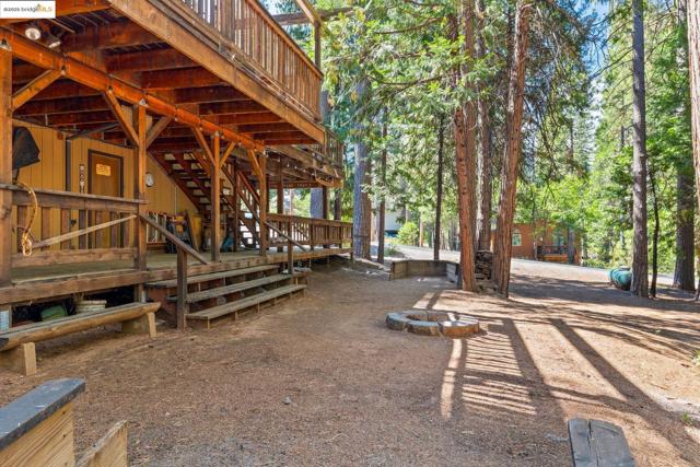 2119 Silverado Way, Arnold CA: https://media.crmls.org/mediaz/b9af5d60-90d6-4387-9bc2-611cd0f15f6f.jpg
