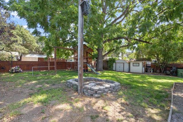 22 Heiner Road, Watsonville CA: https://media.crmls.org/mediaz/b9af6787-26f6-4b13-bdb9-66e3b41e8163.jpg