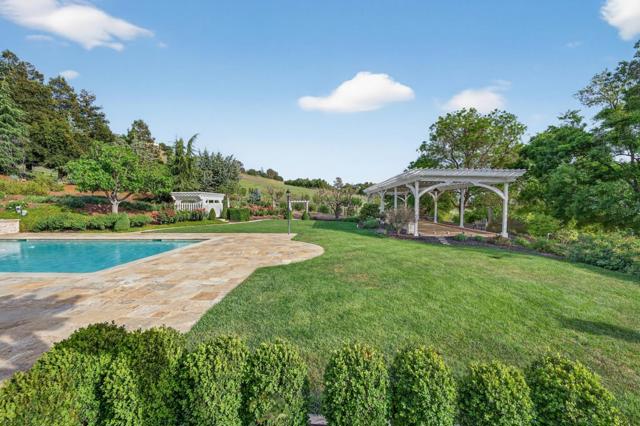 9540 Via Del Oro, Gilroy CA: https://media.crmls.org/mediaz/b9b0434e-8461-4d43-8e1f-e64d8f390039.jpg