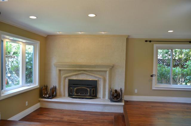 1626 Harlan Dr, Danville CA: https://media.crmls.org/mediaz/b9b08852-c457-46c9-b320-48f33912557d.jpg