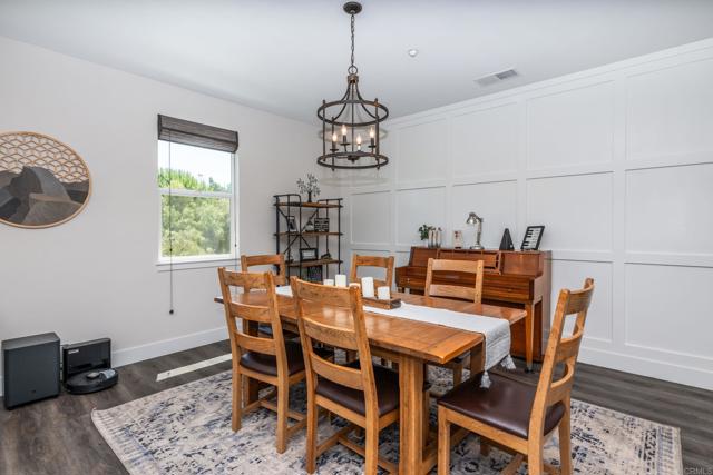 1309 Sunny Heights Road, Fallbrook CA: https://media.crmls.org/mediaz/b9b13f34-f168-41b0-9a42-a12db28cb1f3.jpg