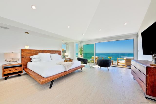 303 Sea Lane, La Jolla CA: https://media.crmls.org/mediaz/b9b37c0e-c756-4545-a3c8-29f47026b162.jpg