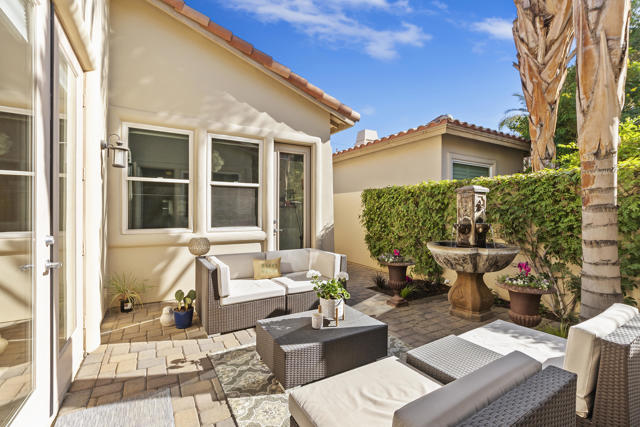 79918 Mission E Drive, La Quinta CA: https://media.crmls.org/mediaz/b9b38b73-4ffe-4317-95f2-a5ffeac58767.jpg