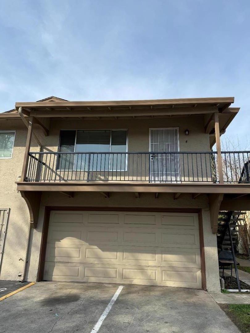 2209 Peppertree Way #4