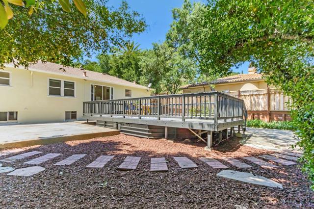 20335 Saratoga Los Gatos Road, Saratoga CA: https://media.crmls.org/mediaz/b9b454c3-6774-4065-b944-7baed2b1a544.jpg
