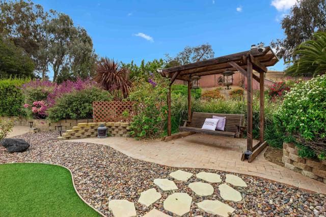 3812 Wild Oats Ln, Bonita CA: https://media.crmls.org/mediaz/b9b5a77c-c8d5-4970-9290-63705928357d.jpg