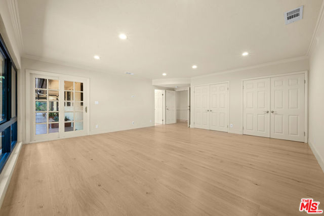 17449 Sumiya Drive, Encino CA: https://media.crmls.org/mediaz/b9b61f5d-e47a-40cf-a753-61be608df1e1.jpg