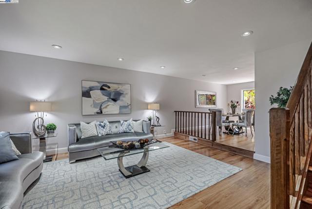 39622 Benavente Ave, Fremont CA: https://media.crmls.org/mediaz/b9b631d9-d830-4740-851c-f1b9e0aa4f14.jpg