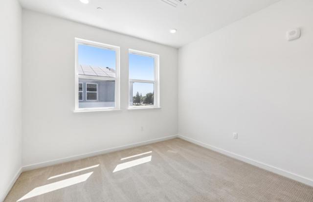 818 Redberry Way, San Jose CA: https://media.crmls.org/mediaz/b9b639e1-1646-47ed-945b-eb19b6c39554.jpg