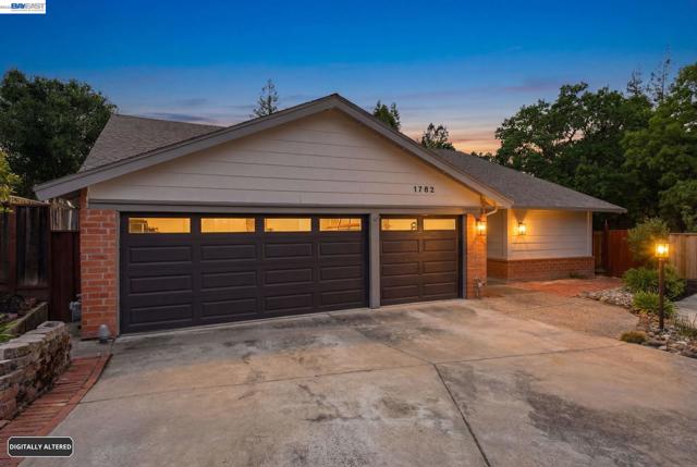 1782 Whitecliff Way, Walnut Creek CA: https://media.crmls.org/mediaz/b9b64d38-e9e2-4e37-9cda-511f98874fe1.jpg