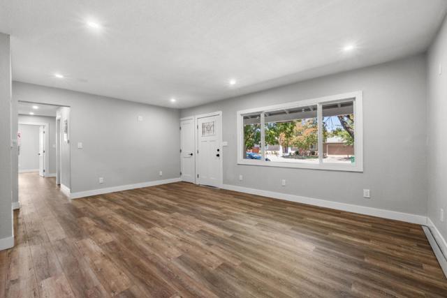 212 E Longview Avenue, Stockton CA: https://media.crmls.org/mediaz/b9b700a8-b7f2-4124-acbd-830a2264fd65.jpg