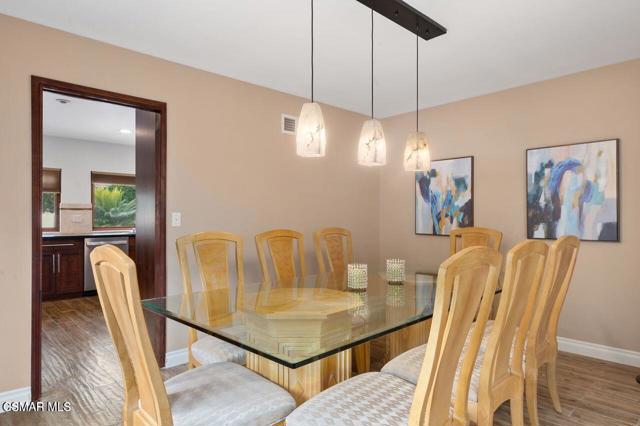 3294 Sierra Drive, Westlake Village CA: https://media.crmls.org/mediaz/b9b7168b-d1b2-42c9-83a5-a6fdb03dc871.jpg