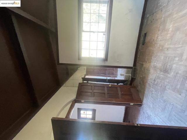 2890 Concord BLVD, Concord CA: https://media.crmls.org/mediaz/b9b730c6-6a1d-450c-b234-85d506064f9a.jpg