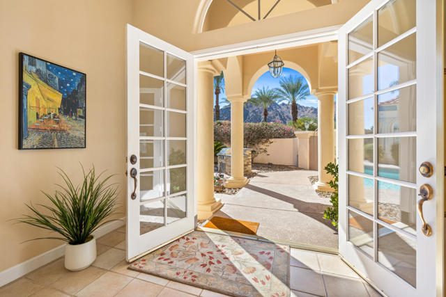 77312 Coyote Creek Path, Indian Wells CA: https://media.crmls.org/mediaz/b9ba21dd-4406-41d4-aeee-d5e402fdee32.jpg