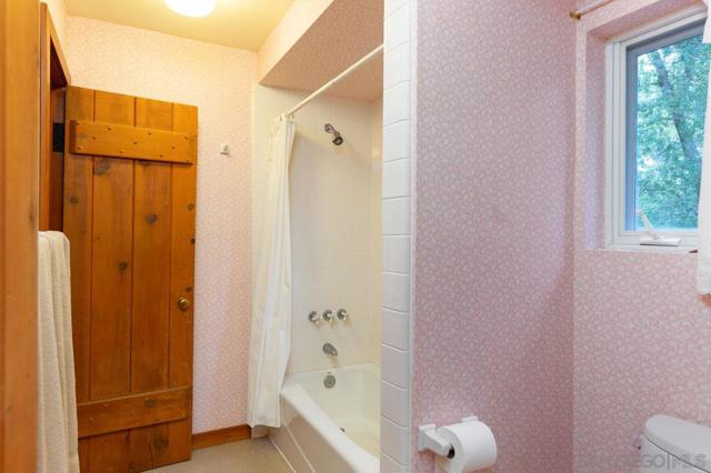 4597 Luneta Drive, Julian CA: https://media.crmls.org/mediaz/b9baa72a-5a58-470c-a077-e3bfa896ecb6.jpg