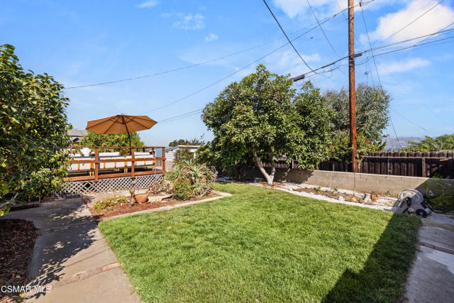 60 Grandview Circle, Camarillo CA: https://media.crmls.org/mediaz/b9bacb9b-d896-4c99-8174-3fb3db957ed8.jpg