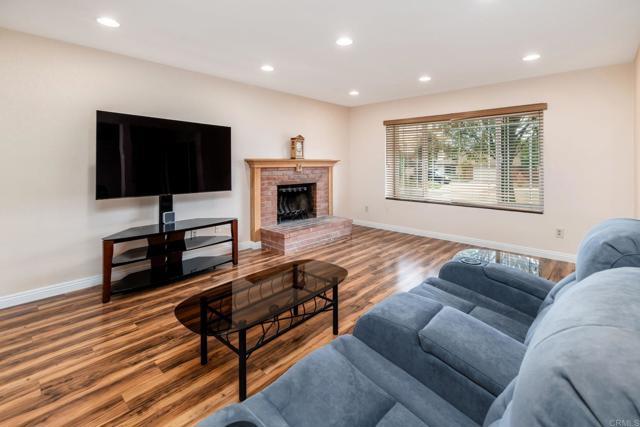 Detail Gallery Image 4 of 28 For 1502 N Ash St, Escondido,  CA 92027 - 4 Beds | 2/1 Baths