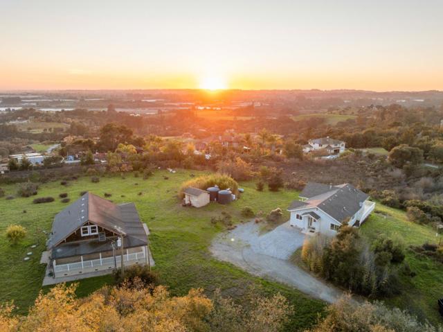 206 Gaffey Road, Watsonville CA: https://media.crmls.org/mediaz/b9bd0107-6cae-4839-975c-f668a621a1f8.jpg