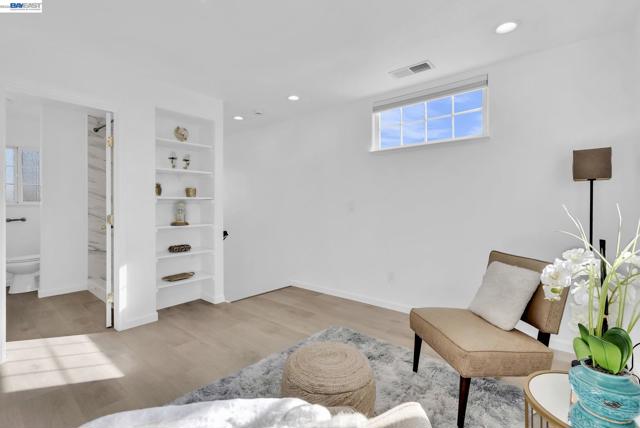 Image 29 of 43 For 1532 Kooser Rd