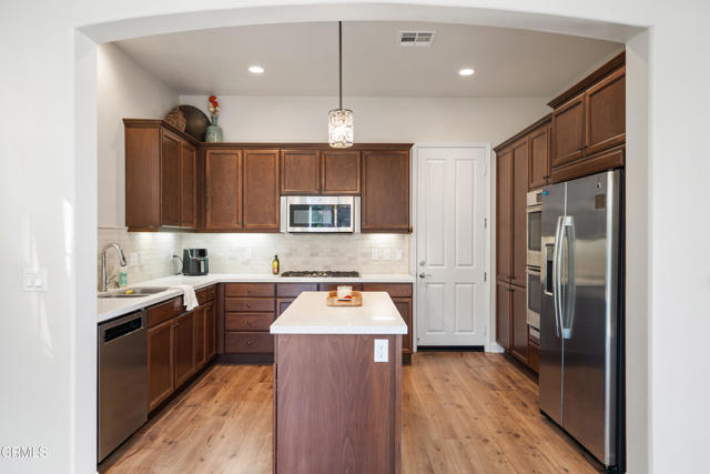 Detail Gallery Image 12 of 32 For 1655 Range Rd, Oxnard,  CA 93036 - 3 Beds | 2/1 Baths