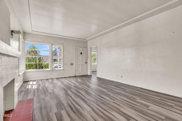 4419 4419 1/2 Corliss Street, Los Angeles CA: https://media.crmls.org/mediaz/b9c0a642-596c-463a-b040-e189801995b8.jpg