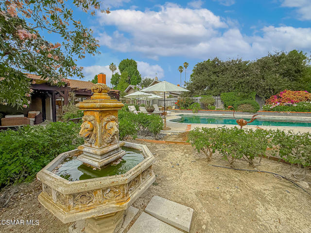 1888 El Monte Drive, Thousand Oaks CA: https://media.crmls.org/mediaz/b9c0e1ba-17bc-40b3-85f6-9ff465522407.jpg