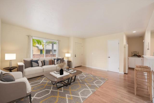Detail Gallery Image 10 of 31 For 552 Canyon Dr #15,  Oceanside,  CA 92054 - 2 Beds | 2 Baths