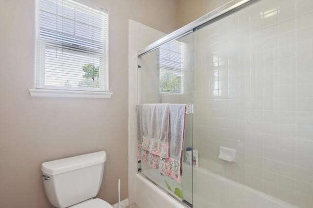 540 Lavender Way, Hollister CA: https://media.crmls.org/mediaz/b9c289df-a8bd-4871-8007-7359812f7e25.jpg