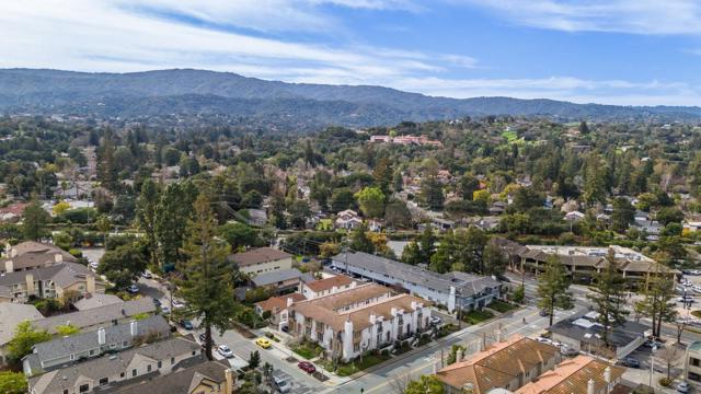 502 Tyndall Street, Los Altos CA: https://media.crmls.org/mediaz/b9c3dd7e-7e8e-454e-ab0e-5530bfa29a67.jpg