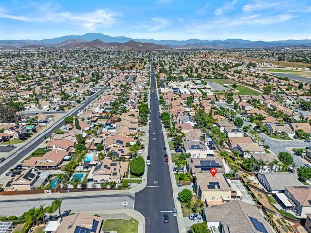 25231 Ridgemoor Road, Menifee CA: https://media.crmls.org/mediaz/b9c4ba06-70d8-4bd7-8428-6c50b09a20d8.jpg