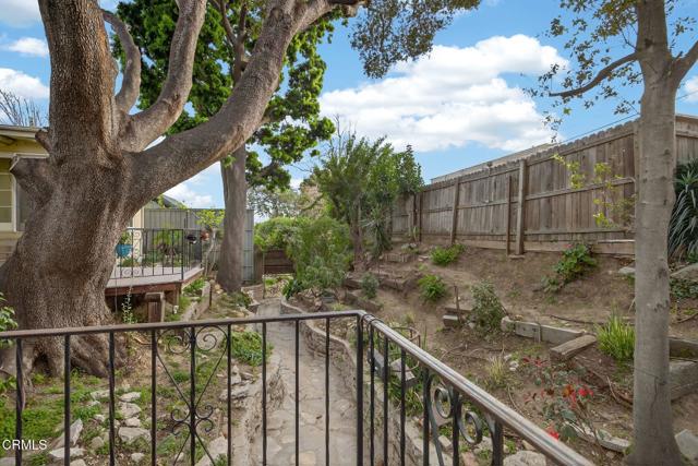 281 Glen Ellen Drive, Ventura CA: https://media.crmls.org/mediaz/b9c522b0-8622-46ff-b59a-bfec9414a7c1.jpg