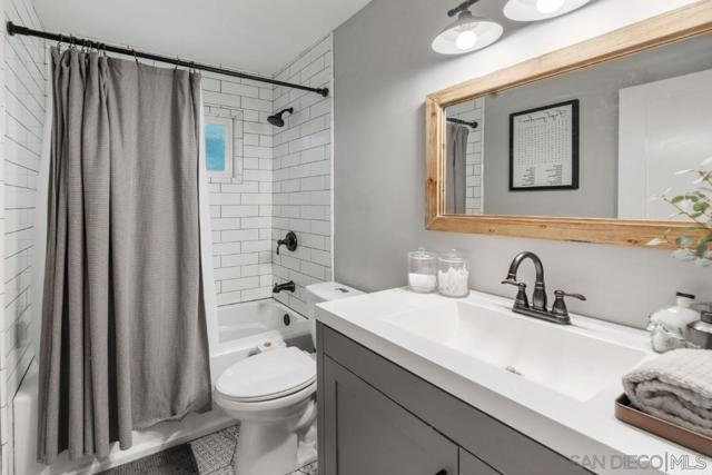 2025 Forester Creek Rd, El Cajon CA: https://media.crmls.org/mediaz/b9c58e6f-825e-4668-869a-c224b17686b6.jpg