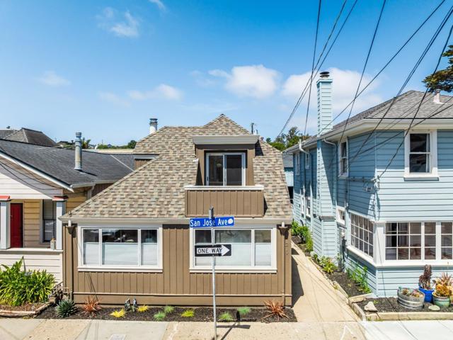 219 San Jose Avenue, Capitola CA: https://media.crmls.org/mediaz/b9c596c0-56a5-4565-85a0-6c25e14bf25b.jpg