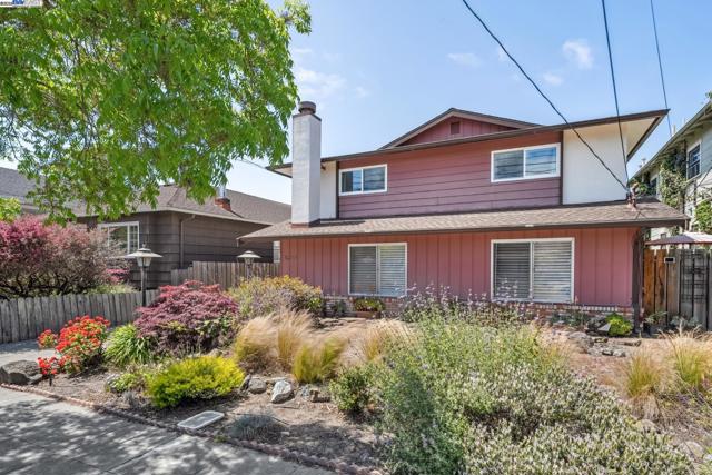 1233 Broadway, Alameda CA: https://media.crmls.org/mediaz/b9c6de8b-fff3-488a-ba87-1ae4d7eb0ab7.jpg