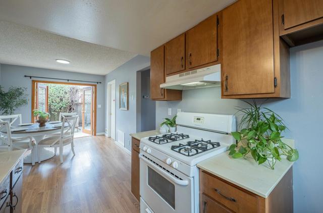 626 Ester Way, Watsonville CA: https://media.crmls.org/mediaz/b9c7038a-60d2-4baa-9908-69b37ae4e066.jpg