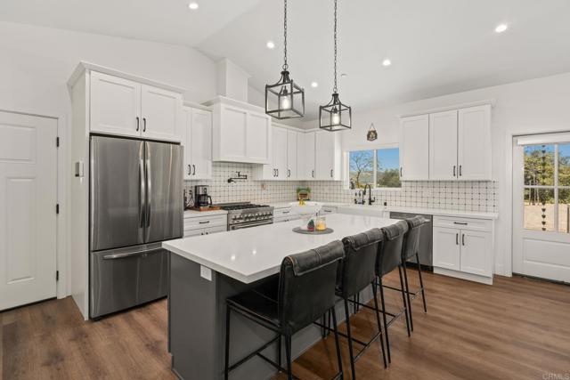 Detail Gallery Image 13 of 55 For 15663 Mathew Rd, Valley Center,  CA 92082 - 4 Beds | 3 Baths