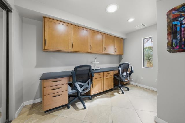 444 Sunningdale Drive, Rancho Mirage CA: https://media.crmls.org/mediaz/b9c8a3d7-debc-409f-8864-713ec3168500.jpg