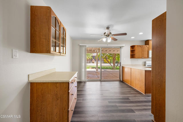 2707 Galindo Avenue, Simi Valley CA: https://media.crmls.org/mediaz/b9c8ba03-f3a7-44bd-949a-78bb8df55fb9.jpg