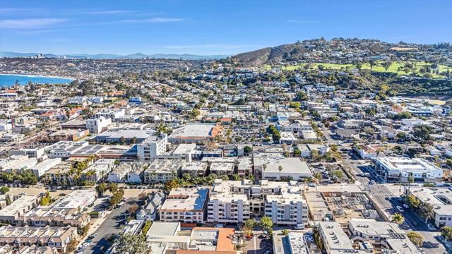 7550 Eads Ave, La Jolla, California 92037, 2 Bedrooms Bedrooms, ,2 BathroomsBathrooms,Condominium,For Sale,Eads Ave,250001170SD