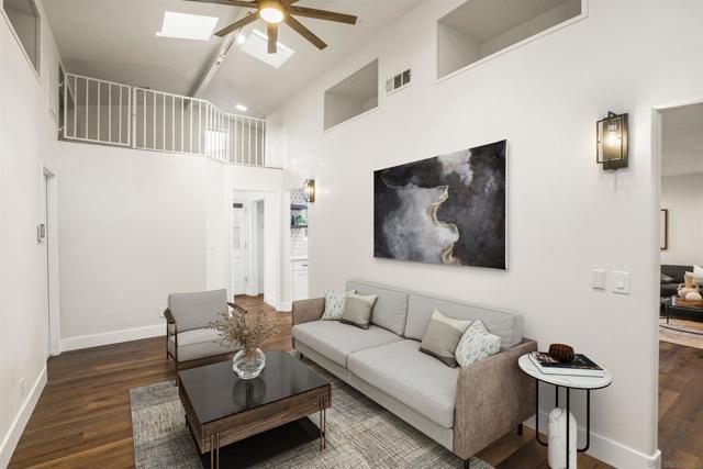 4086 Lonnie St, Oceanside CA: https://media.crmls.org/mediaz/b9c9b65e-5b9d-4083-b121-5ae91d662e91.jpg
