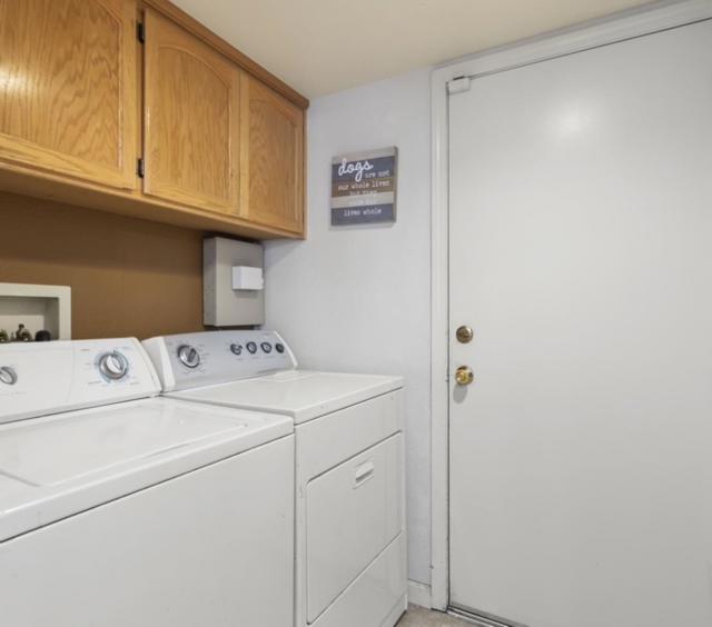 2090 Iroula Way, Tracy CA: https://media.crmls.org/mediaz/b9cacf78-e551-40d3-807a-d3ea5973eff9.jpg