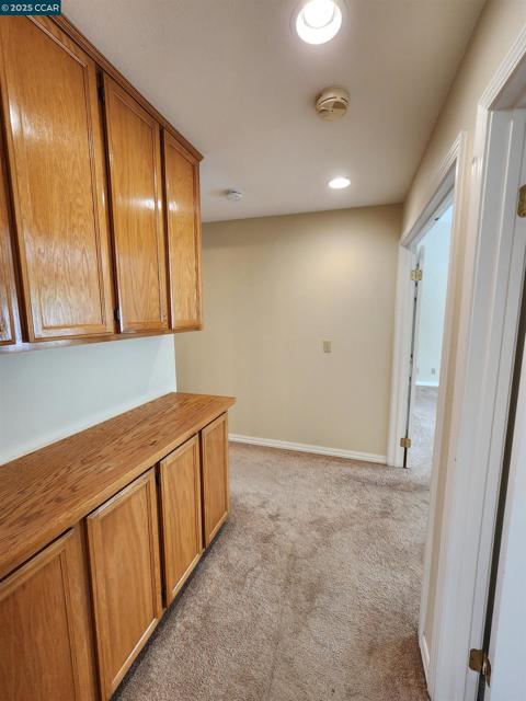 617 S Blackbrush Ln, San Ramon CA: https://media.crmls.org/mediaz/b9cb9b5f-232f-4583-acda-e93a9f306168.jpg