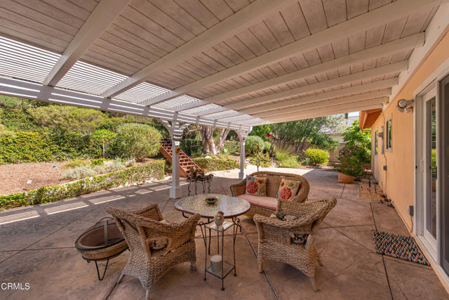 Detail Gallery Image 25 of 38 For 271 Calle Higuera, Camarillo,  CA 93010 - 6 Beds | 3 Baths