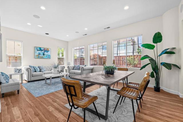 336 Arrowhead Way, Hayward CA: https://media.crmls.org/mediaz/b9cc3dbb-4427-4d59-a608-fb57e5a99fec.jpg