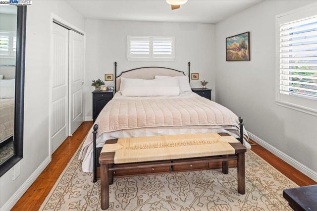 3231 Esperanza Dr, Concord CA: https://media.crmls.org/mediaz/b9cd5f19-bace-4488-9d7e-f0a6c3b84de3.jpg