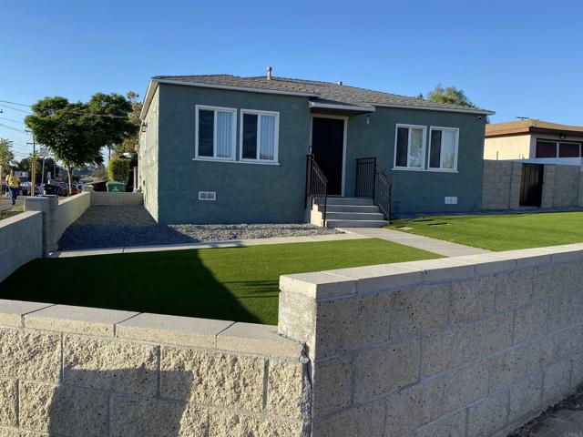 Detail Gallery Image 2 of 17 For 5454 Roswell St, –,  CA 92114 - 3 Beds | 2 Baths