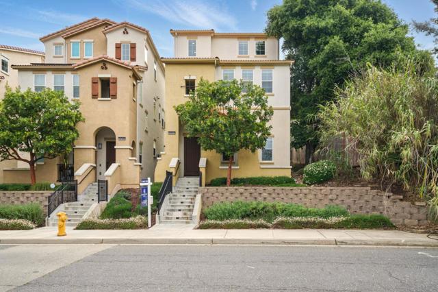 26540 Hayward Boulevard, Hayward CA: https://media.crmls.org/mediaz/b9cea803-ddc0-47ef-bc9d-fe8a4fdc4cae.jpg