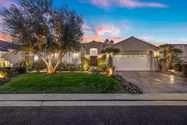 50605 Verano Drive, La Quinta CA: https://media.crmls.org/mediaz/b9ced065-bf19-4706-952c-2a7c1f2e9a2c.jpg